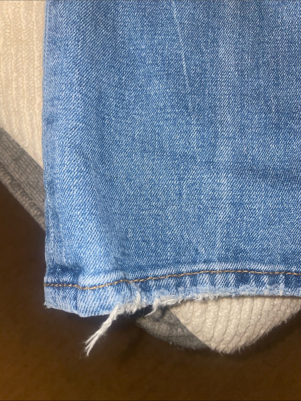 Women's Abercrombie & Fitch Ankle Straight Ultra High Rise Distressed Jeans, 30 - Picture 5 of 8